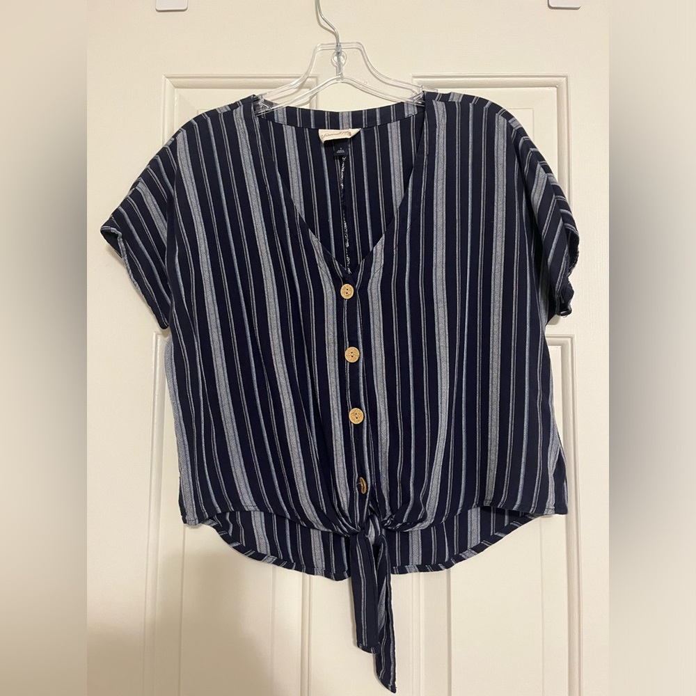 Universal Thread small crop top